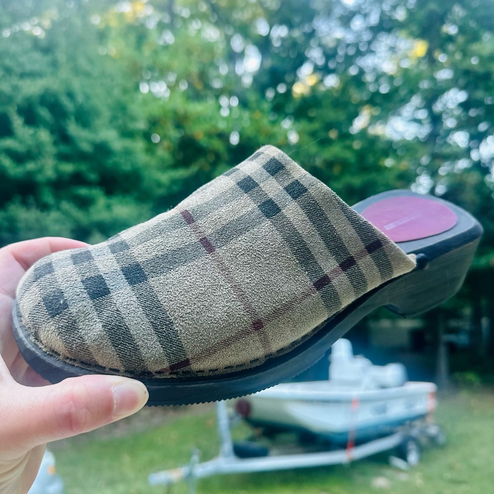 Burberry Plaid Slip-On Clogs - Beige and Black